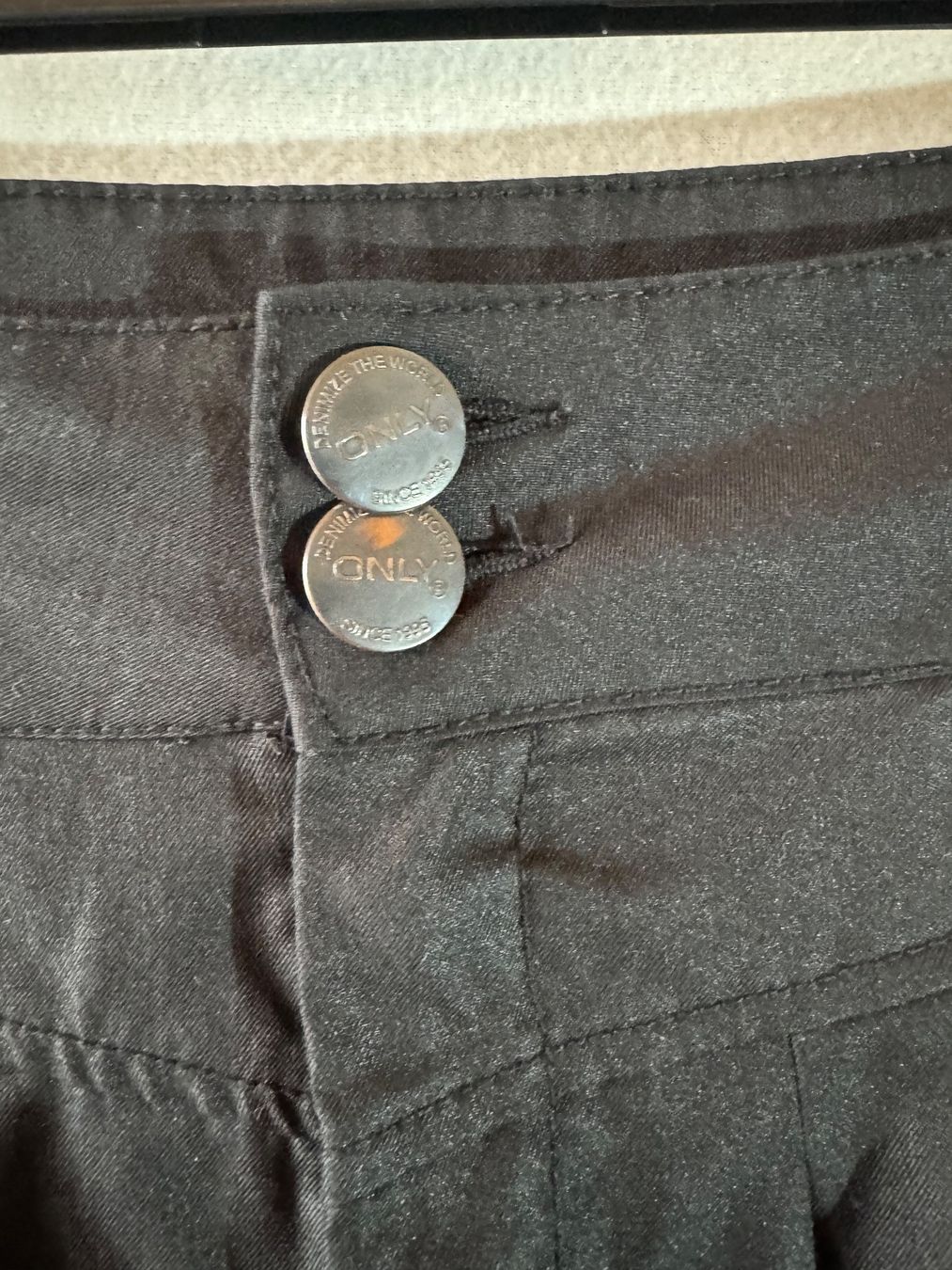 Only Pantaloni: Schwarze Only Hose Gr. 38 – Usato da Grosswangen venduto da second_hand_dress 2