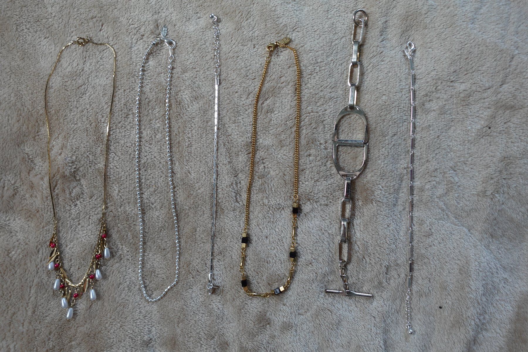 Autres bijoux: 1 schönes 32 teiliges Modeschmuck Set – D'occasion à rorschach par Babsi64 5