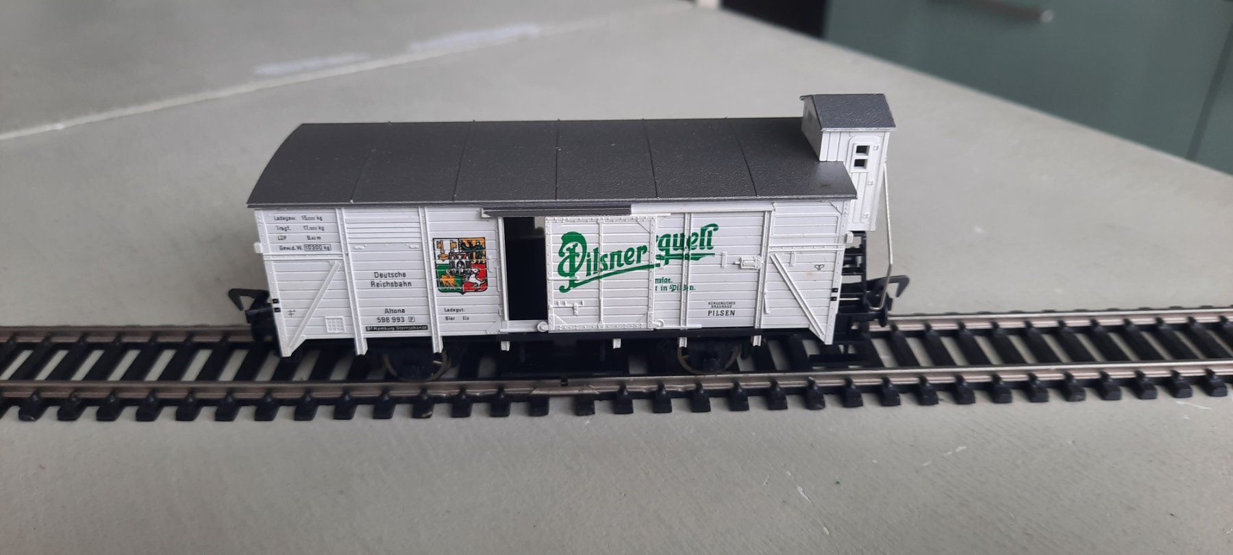 Fleischmann Modelleisenbahnen: Fleischmann H0 5357 Pilsener Urquell Bierwagen – Gebraucht aus Amriswil von fel_pyg2 3