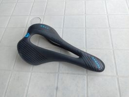 Carbon-Sattel, ähnlich Selle Italia SLR