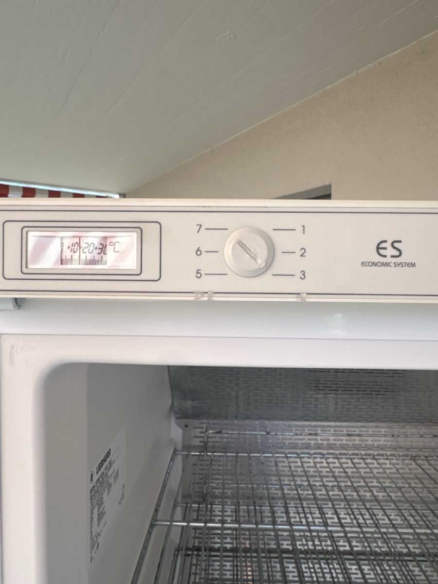 Liebherr Frigoriferi: Liebherr Wein Kühlschrank – Usato da Rapperswil SG venduto da kat_rw8q 3