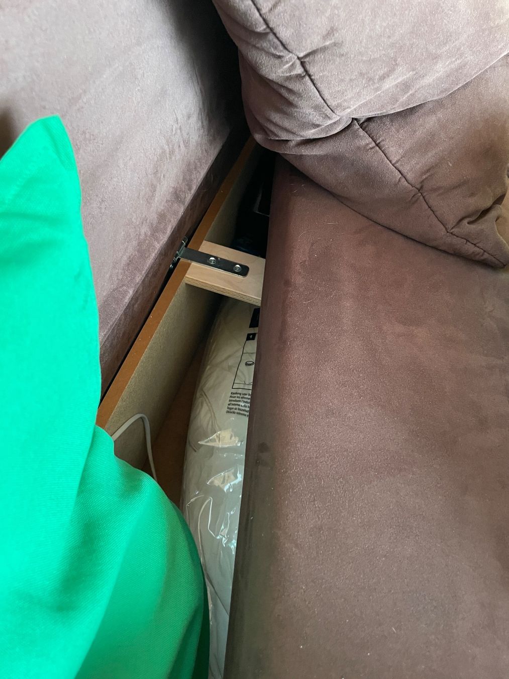 Schreibtische: BÜROMÖBEL / SOFA – Gebraucht aus Geuensee von naruka 9