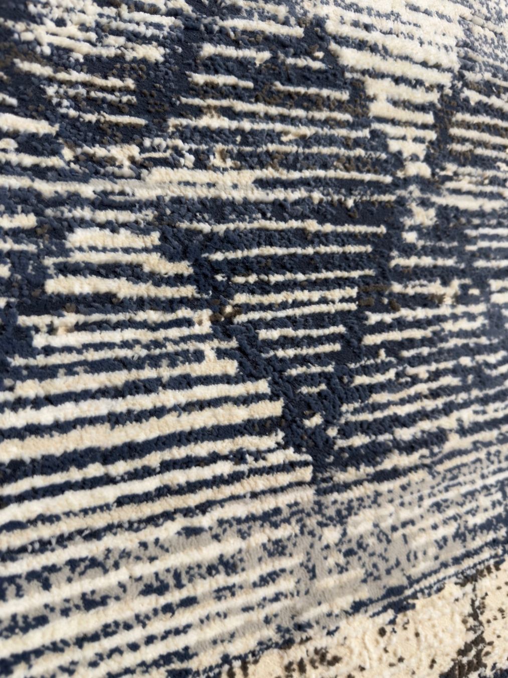 Teppiche: Wunderschöner Teppich mit Muster, neuwertig, 160x230 cm – Neu (gemäss Beschreibung) aus Zürich von NE-0 1