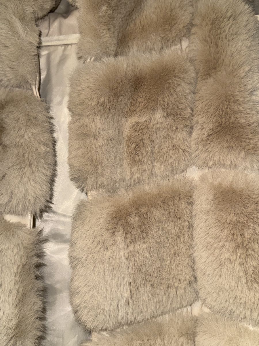 Gilets: KUNSTFELLWESTE MIT PATCHWORK – Neuf (Voir description) à Schlieren par kle_dis 3