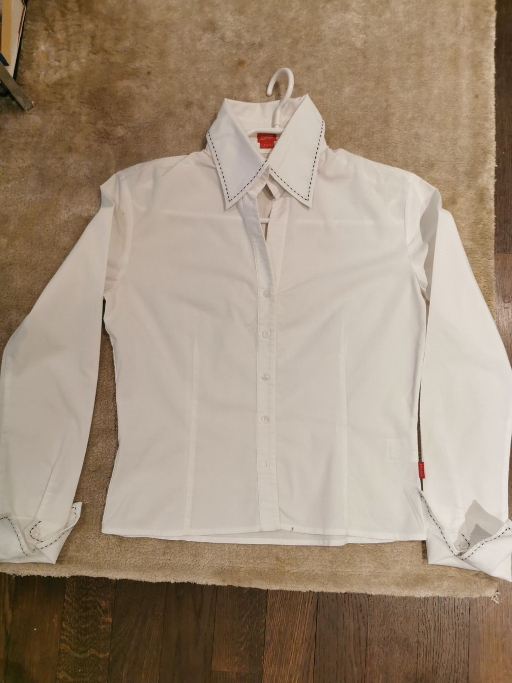 Esprit Blusen: BLUSE ESPRIT WEISS Gr 36/38, Kontrastnähte, tailliert – Gebraucht aus Erlenbach ZH von alisamilana 6
