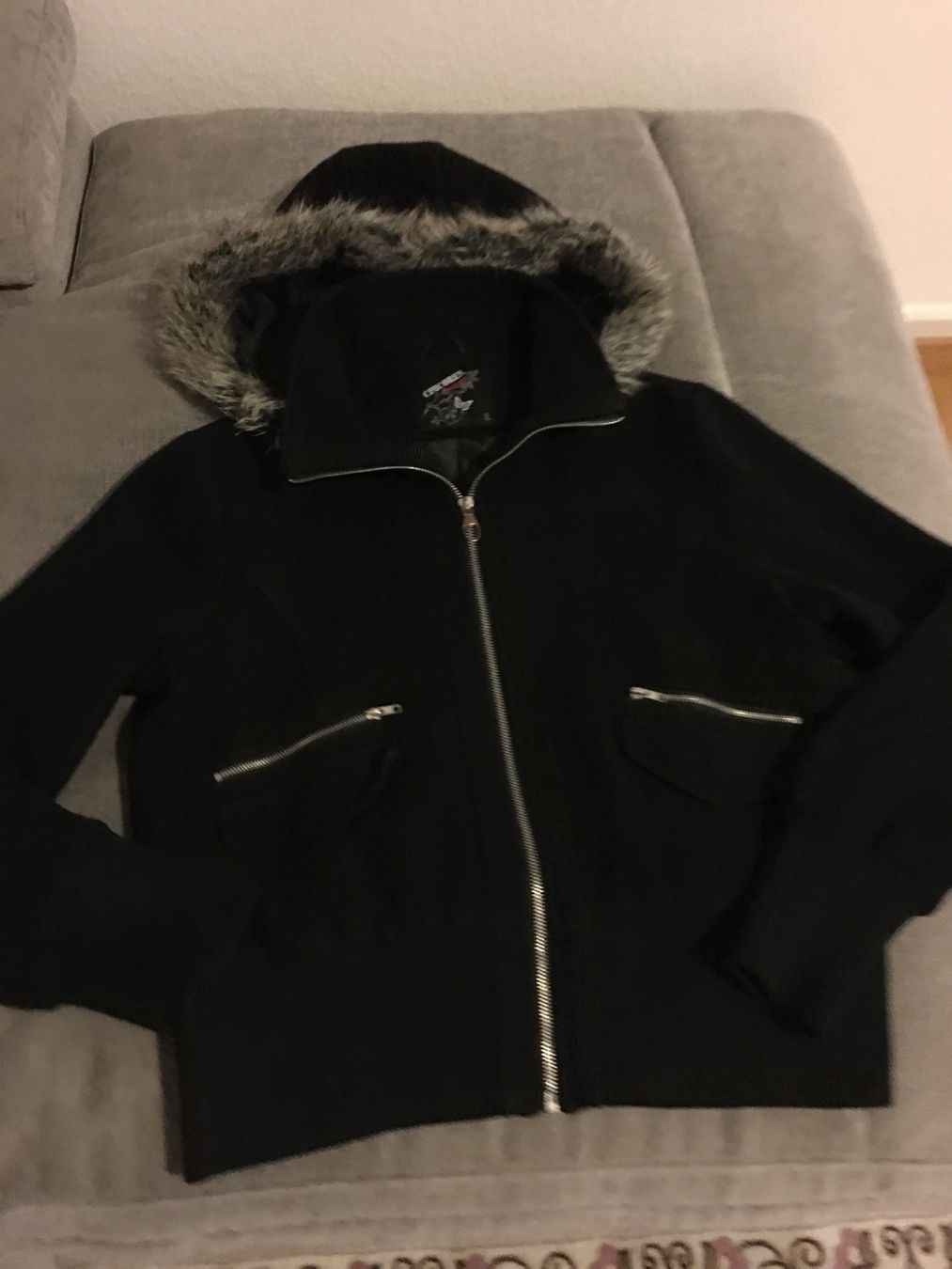 Vestes: Jacke Mantel Hoodie Gr L – D'occasion à Grenchen par Tirana 1