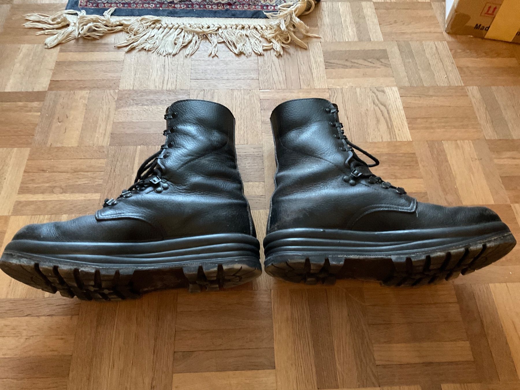 Schweizer Armee Scarpe da uomo: GUT ERHALTENE KAMPFSTIEFEL DER GRENADIERE – Usato da Rüti ZH venduto da hondasepp 1