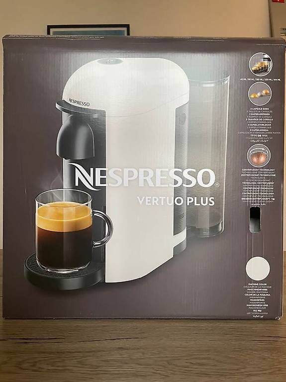 Kaffeemaschinen & Espressomaschinen: Machine Nespresso Vertuo Plus – Gebraucht aus Payerne von lesguisol