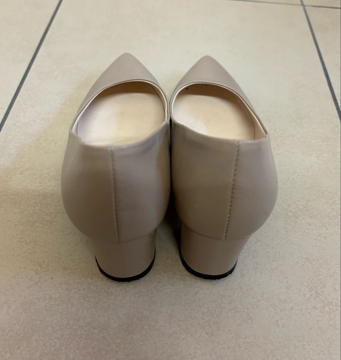 Damenschuhe: Mizchi Pumps in Beige – Gebraucht aus Estavayer-le-Lac von constance-esta 2