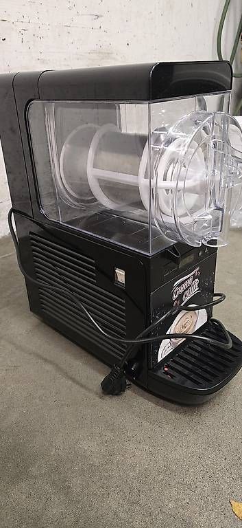 Frigoriferi: Cafe crema maschine – Usato da Weiningen ZH venduto da ped_fbx2