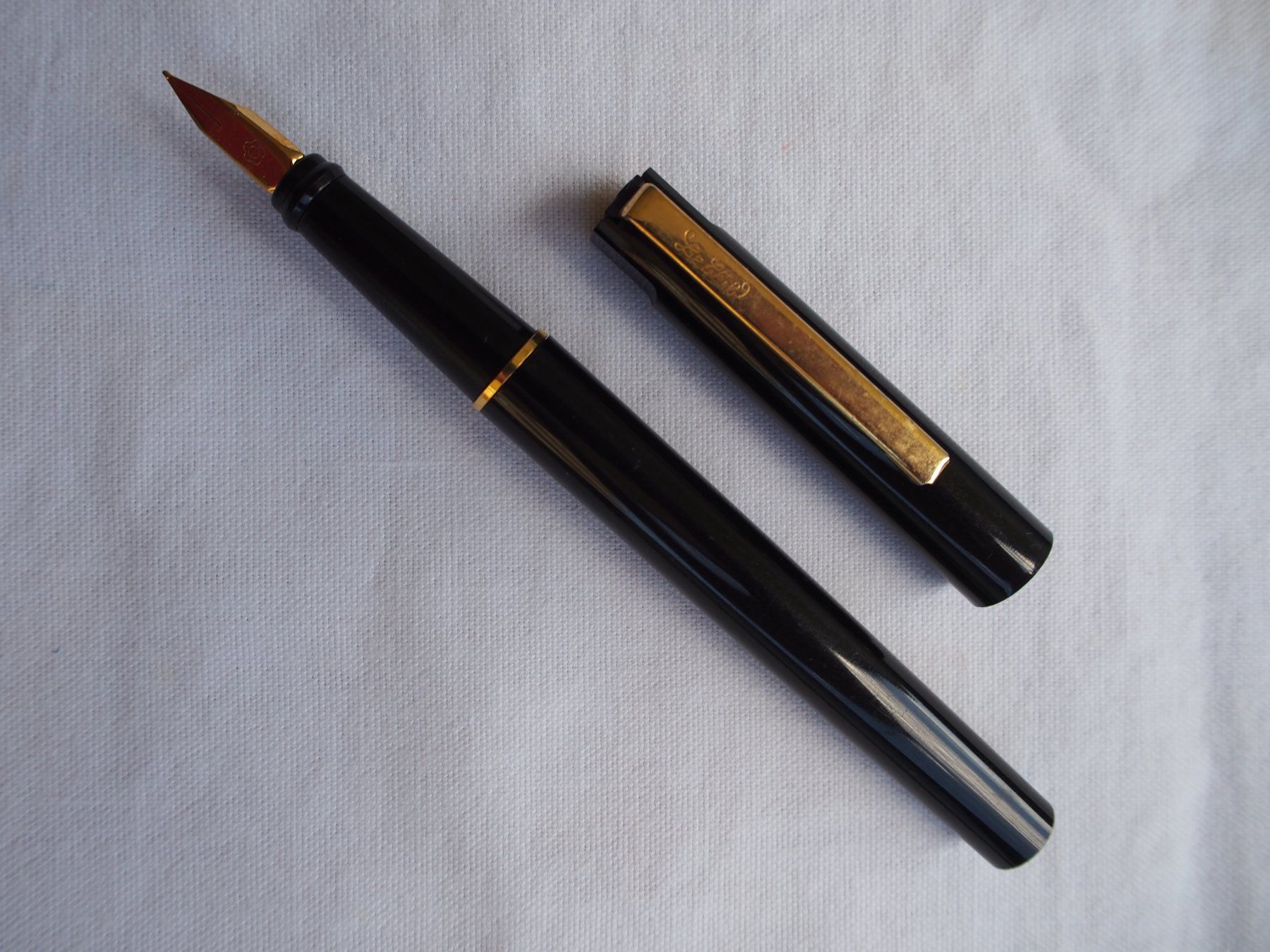 Penna & Evidenziatori: Stylo plume. 1980/90 – Usato da Meyrin venduto da SRkaem 3
