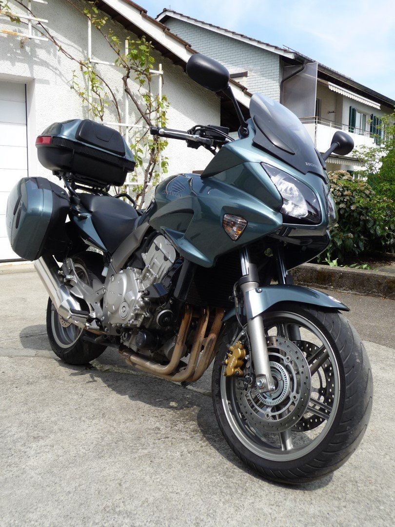 Honda Touring: Honda CBF 1000 ABS – Usato da Richterswil venduto da Blue210 2