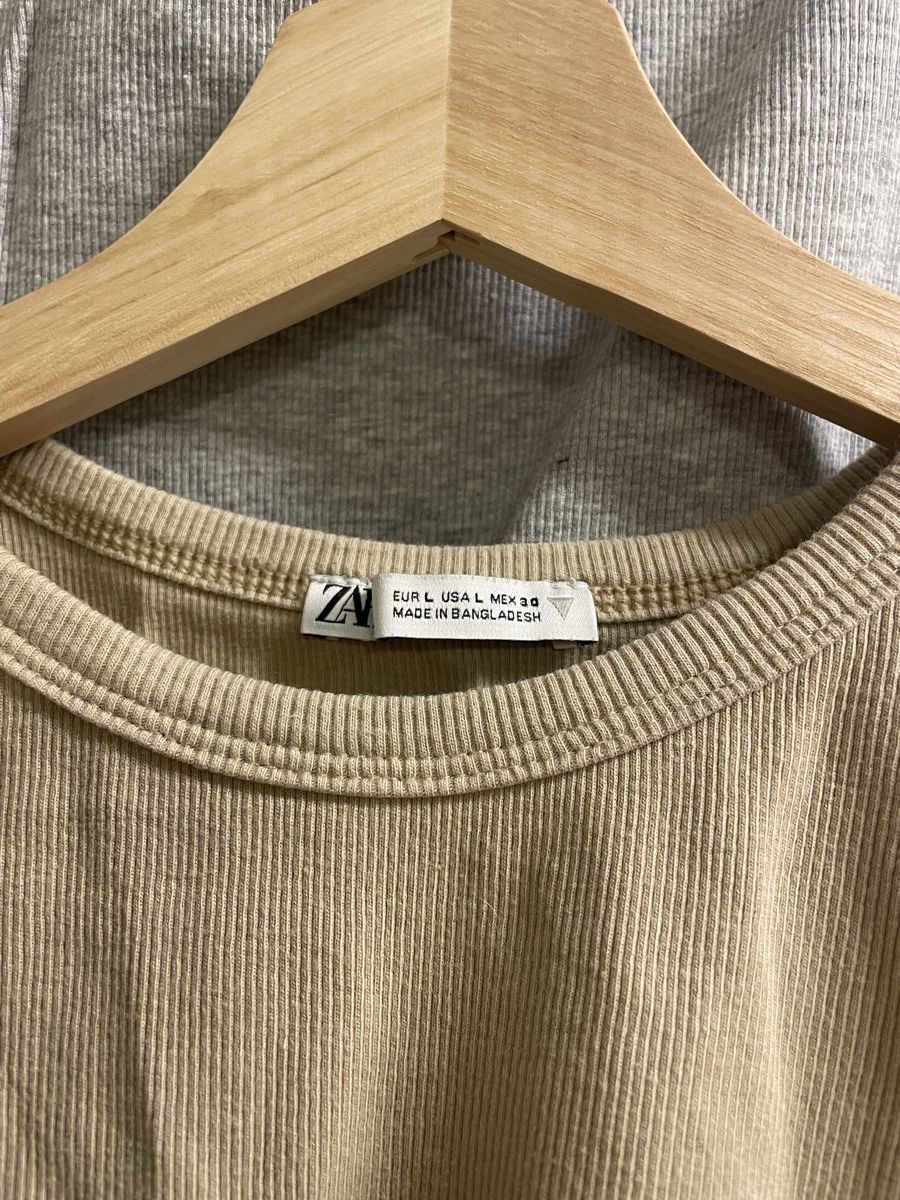 Zara T-shirt: Zara L top beige – Nuovo (secondo la descrizione) da murten venduto da Ester09 1