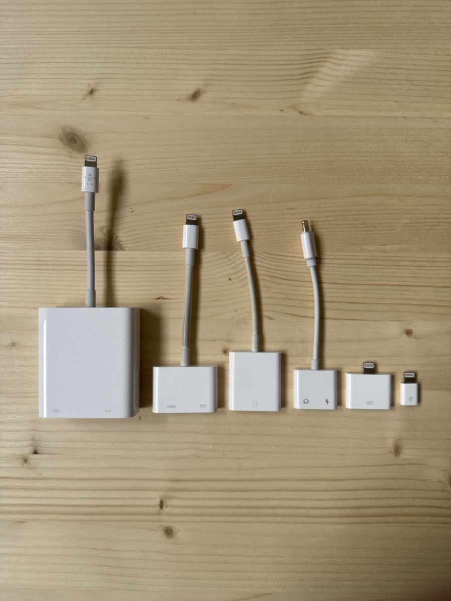 Unità & Adattatore: iPhone Adapter Lightning – Usato da Ebnat-Kappel venduto da Elegant