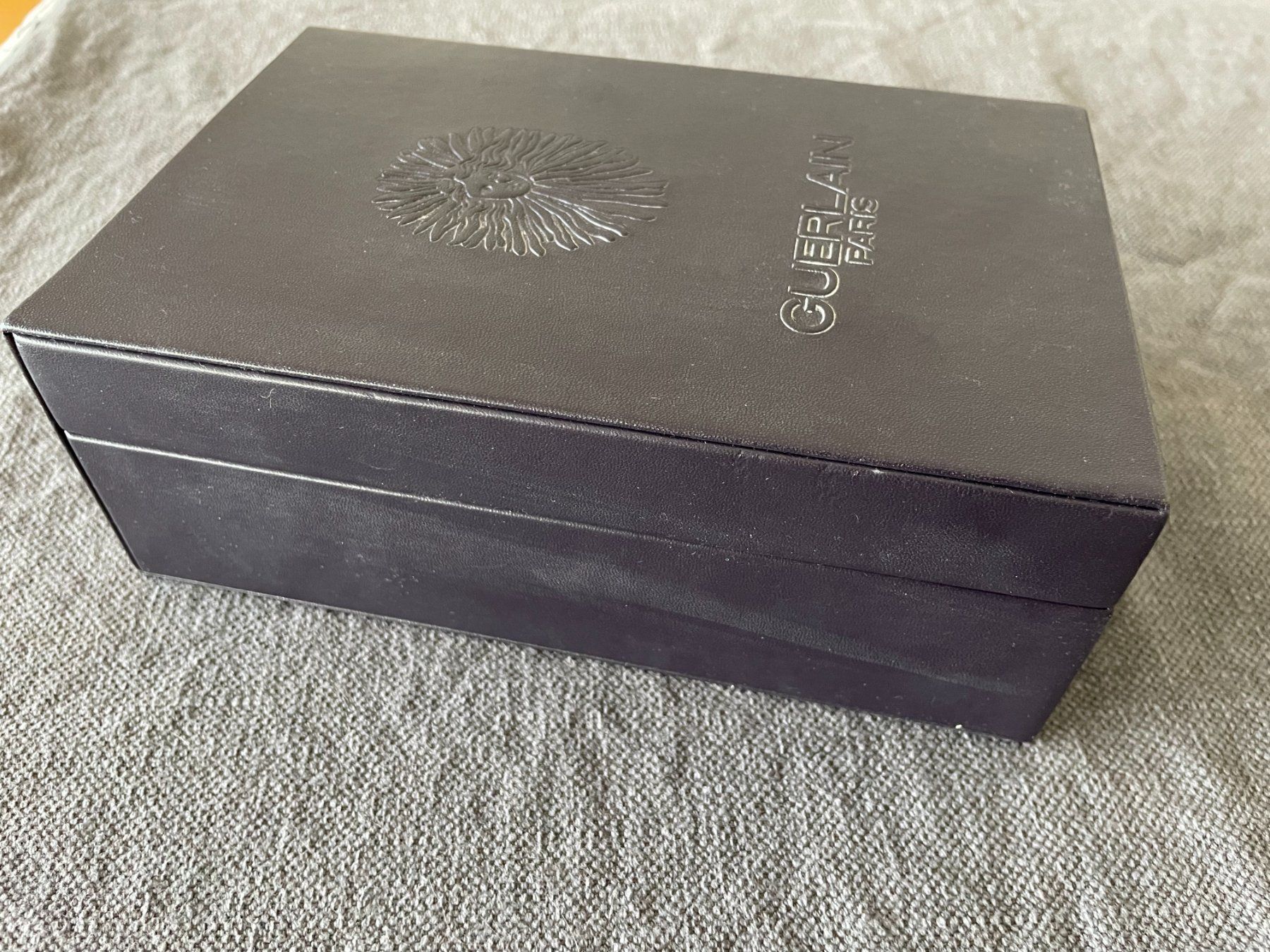 Sonstige Dekorationen & Accessoires: Boîte Guerlain vide – Gebraucht aus Petit Lancy von gil_hr6v 4