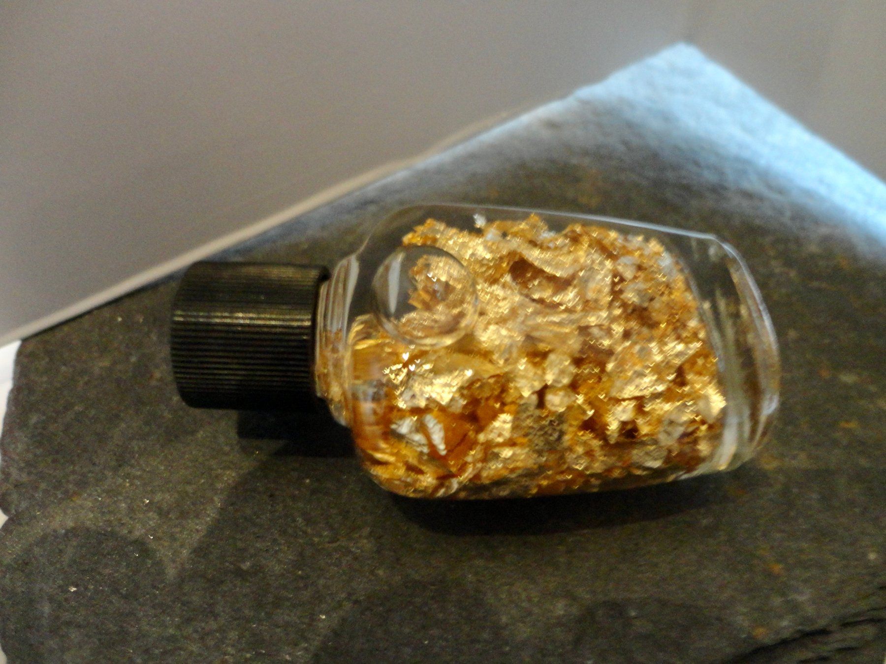 Autres vaisselles & verres: Flasche mit Goldimitat – Neuf (Voir description) à Biberist par tl-schmuck 1