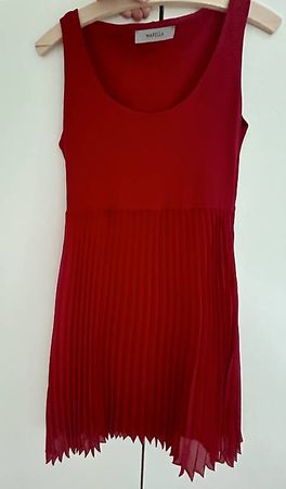Marella Kleid, Grösse S, elegantes rotes Plisseekleid