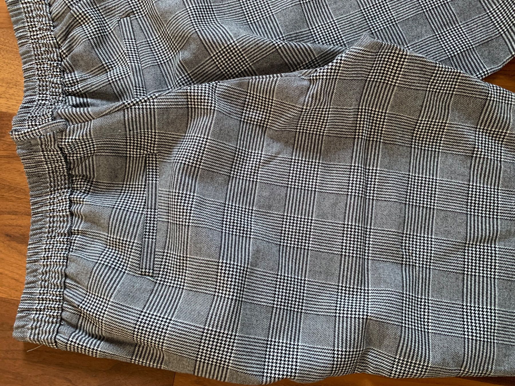 Vero Moda Pantaloni: Stoffhose kariert L/32 – Usato da Fehraltorf venduto da Nadja0205 2