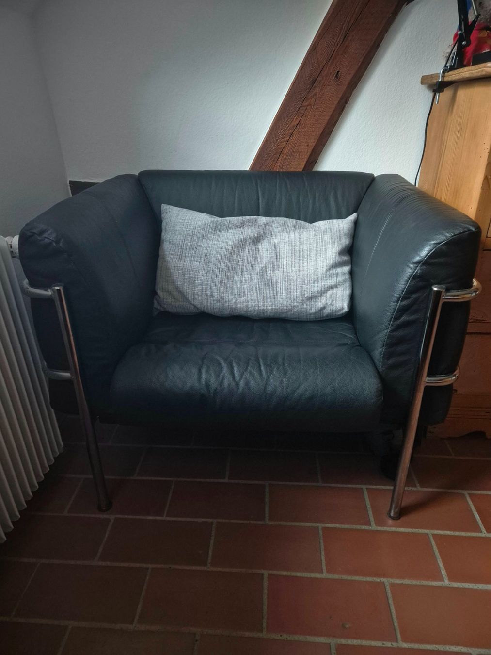 Interio Poltrone: Fauteuil en cuir noir – Usato da La Tour-de-Peilz venduto da Vincent1188