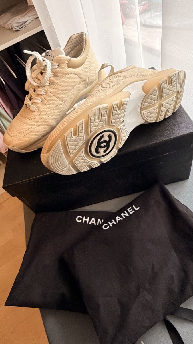Chanel Damenschuhe: Chanel trainers, Size 37, Beige. Excellent condition! – Neu (gemäss Beschreibung) aus Zürich von ele_5wrd 4