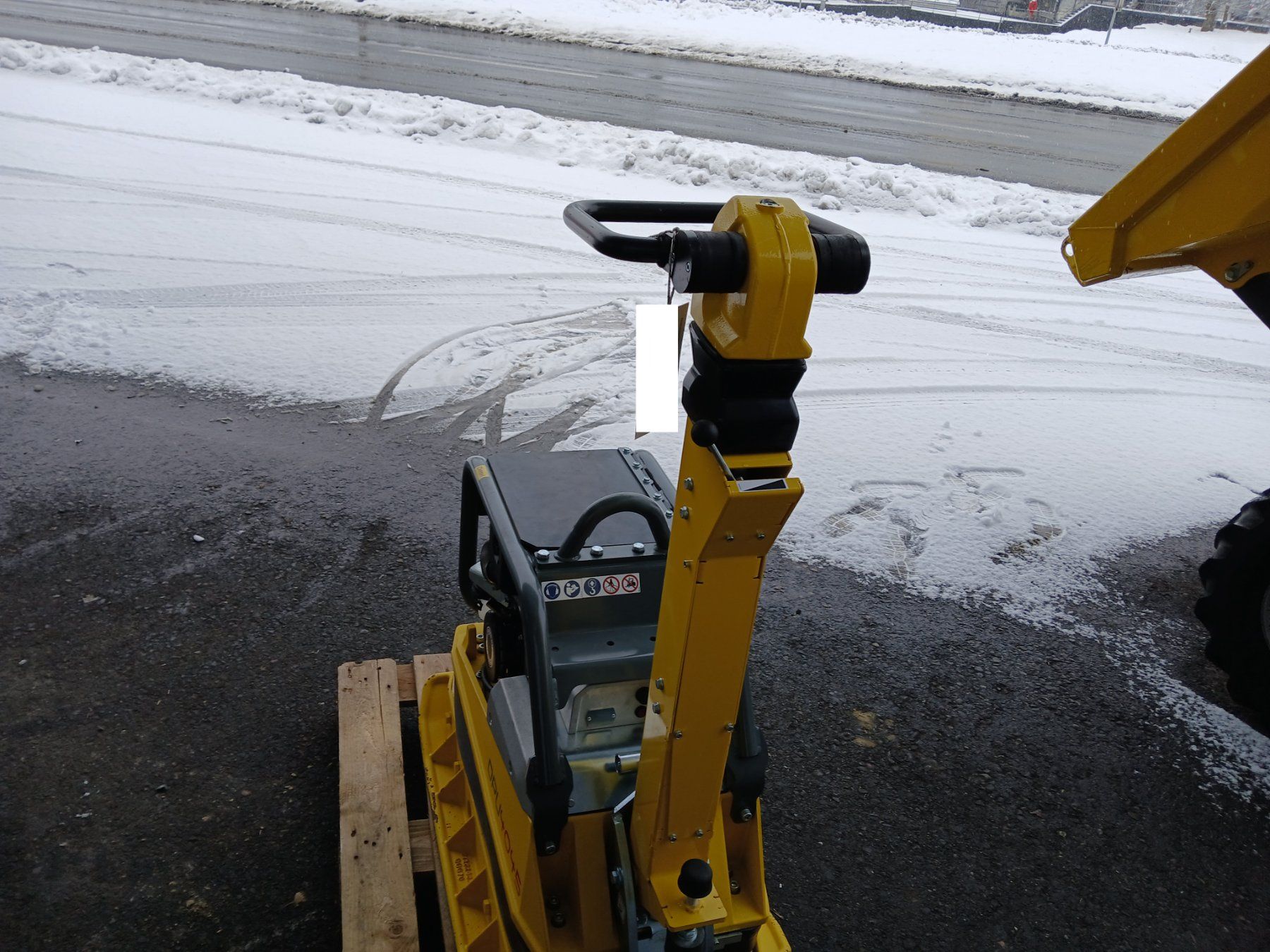 Wacker Neuson Tutte le macchine: Vibroplatte Wacker Neuson DPU 4045Ye – Usato da Perlen venduto da WN-6035 3