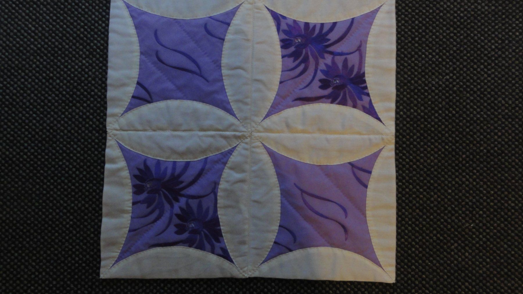 Stoffe: Patchwork - Quilt violett/beige – Neu (gemäss Beschreibung) aus Abtwil SG von Yazu02