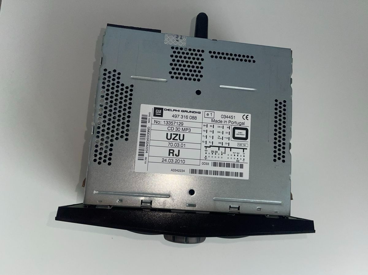 Radio: Opel CD 30 MP3 Original Autoradio inkl. Adapter – Usato da Oberhofen TG venduto da selina_jamiaca 3