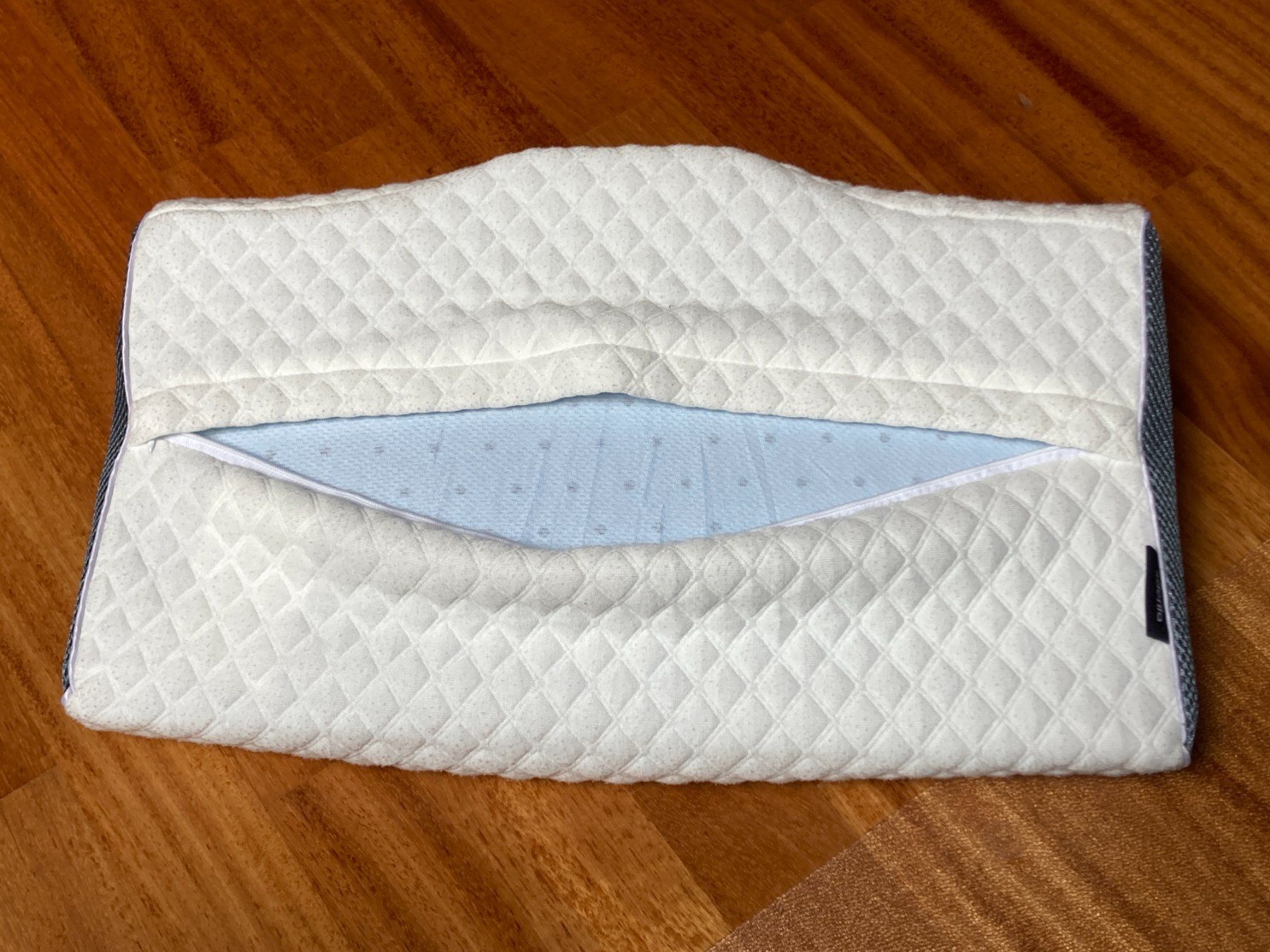 Cuscini: Derila Memory Foam Pillow – Usato da Benglen venduto da fla_5n7c 3