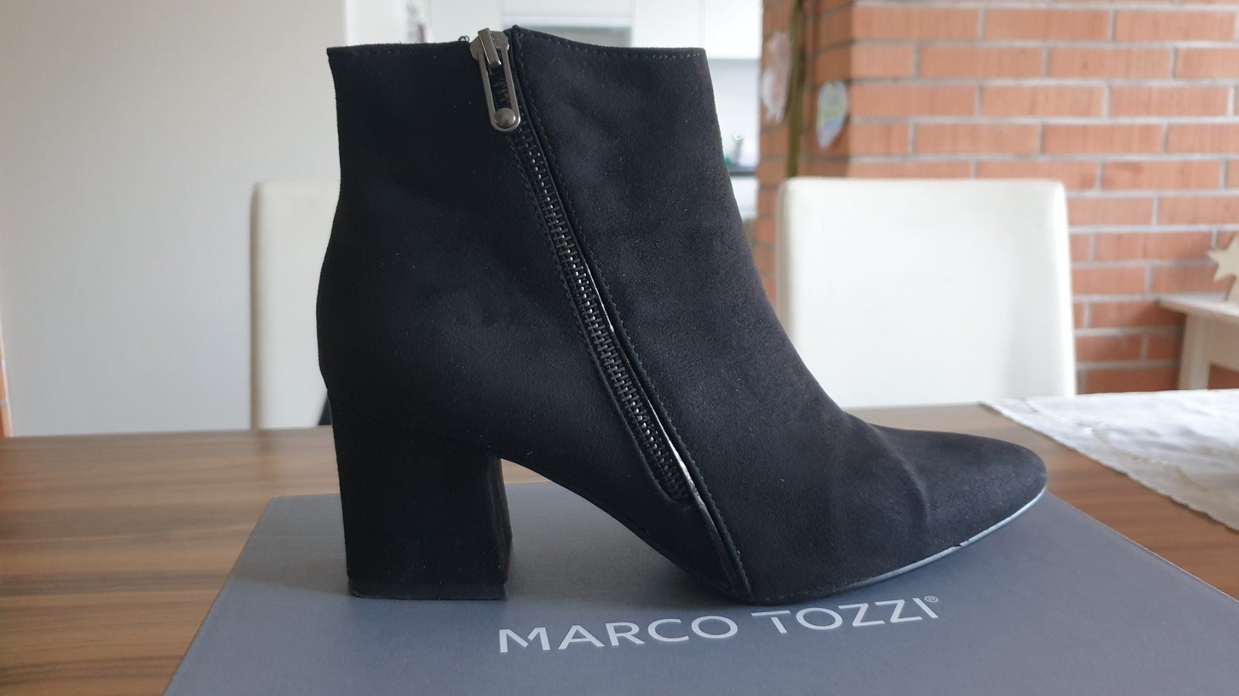 Scarpe da donna: Marco Tozzi Stiefeletten Schwarz Gr. 38 – Usato da Dietikon venduto da Antopo