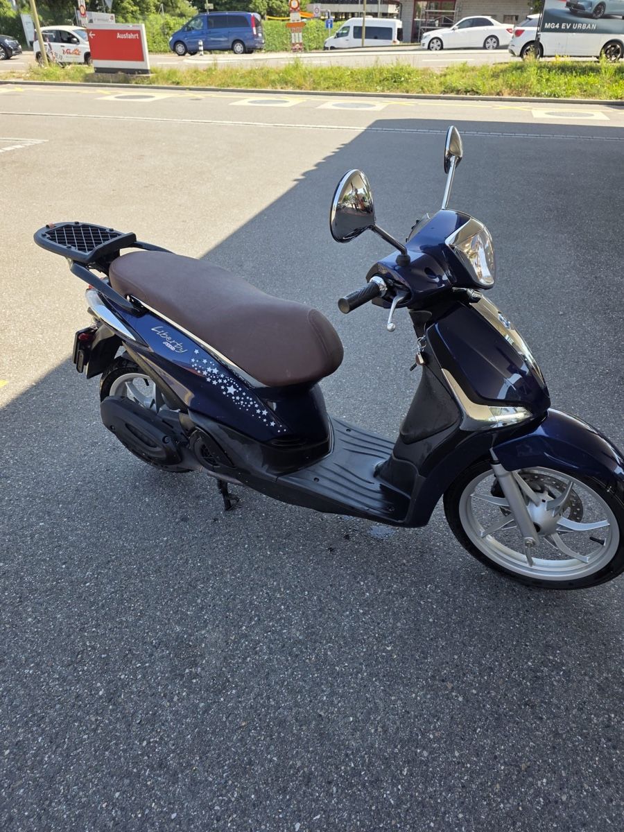 Piaggio Scooter: PIAGGIO LIBERTY 125 ABS – Usato da Winterthur venduto da Fabio_46 5