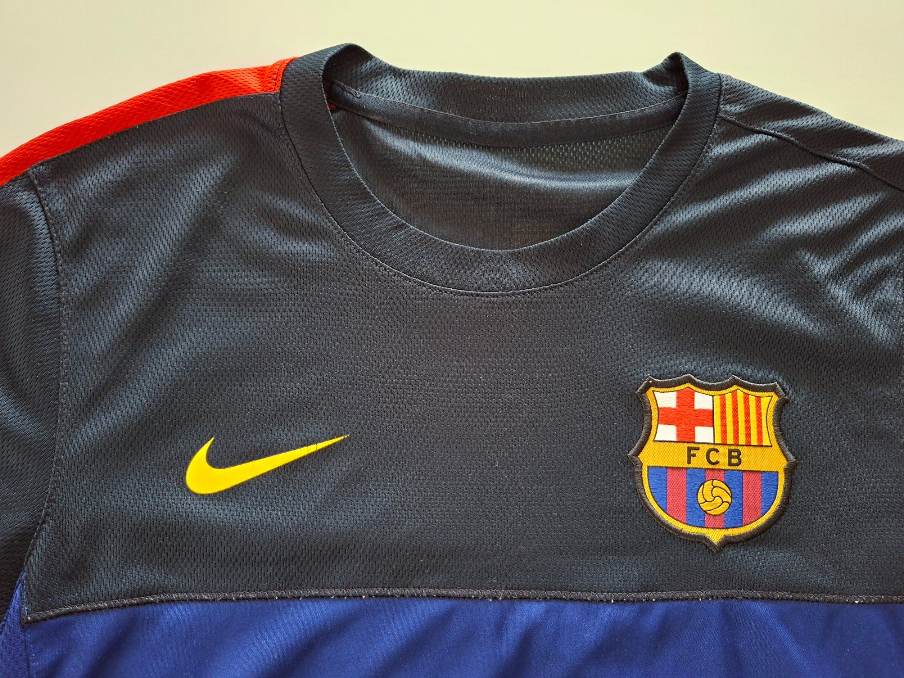 Nike Leibchen & Hosen: Maillot Nike FC Barcelone training 2012-2013 – Gebraucht aus Signy von oli_sn9g 1