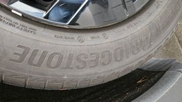 Bridgestone Sommerreifen 235/60 R18
