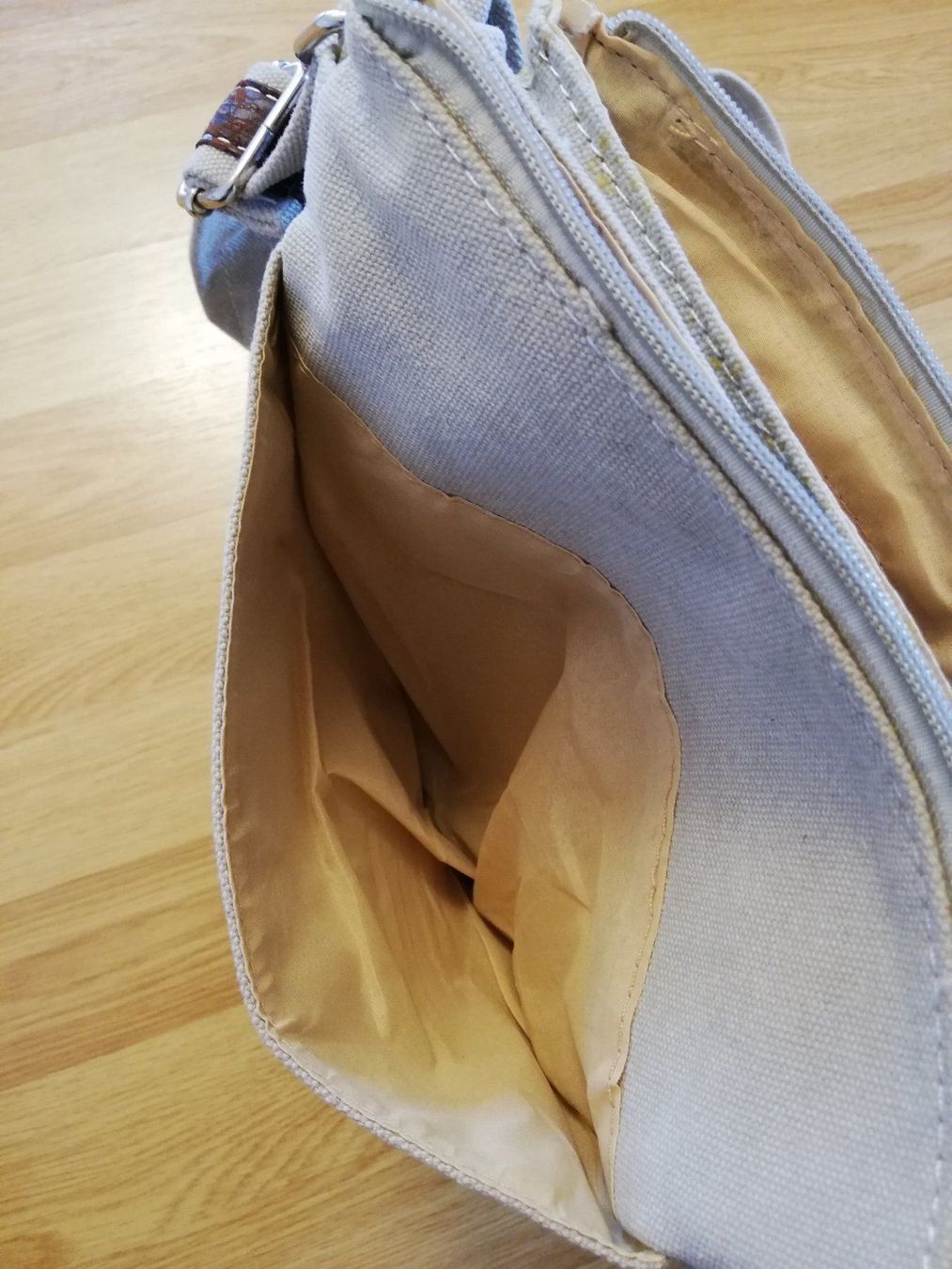 Borse: Tasche, Umhängetasche, cooles Design – Nuovo (secondo la descrizione) da Davos Platz venduto da wauwauin 5