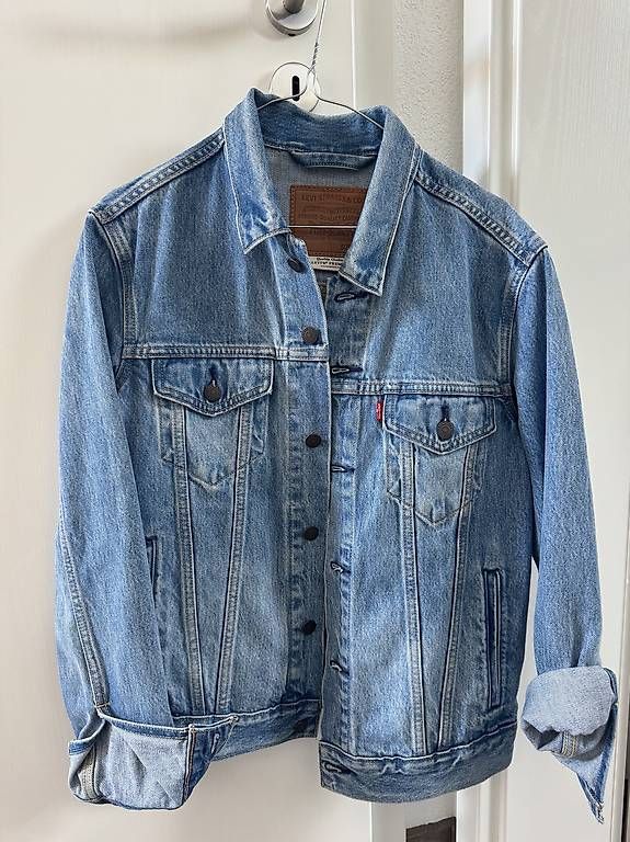 Jacken: Levis Jeansjacke – Gebraucht aus Wettswil von mia_ql62 2