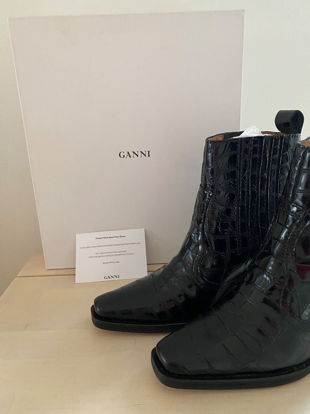 Scarpe da donna: Stiefelette, GIANNI, Grösse 37  --> NEU <-- – Nuovo e nell'imballaggio originale da Bern venduto da L.I.A. 5