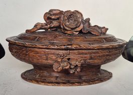 antike Holz Schatulle Blumenmotiv handgeschnitzt Brienzer?