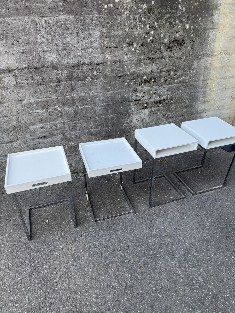 Nachttische: 4 x Beistelltische  – Gebraucht aus Oberägeri von MW.1986 1