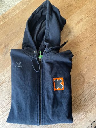 Kapuzenjacke Gr. M, von Erima mit Kadetten SH Emblem