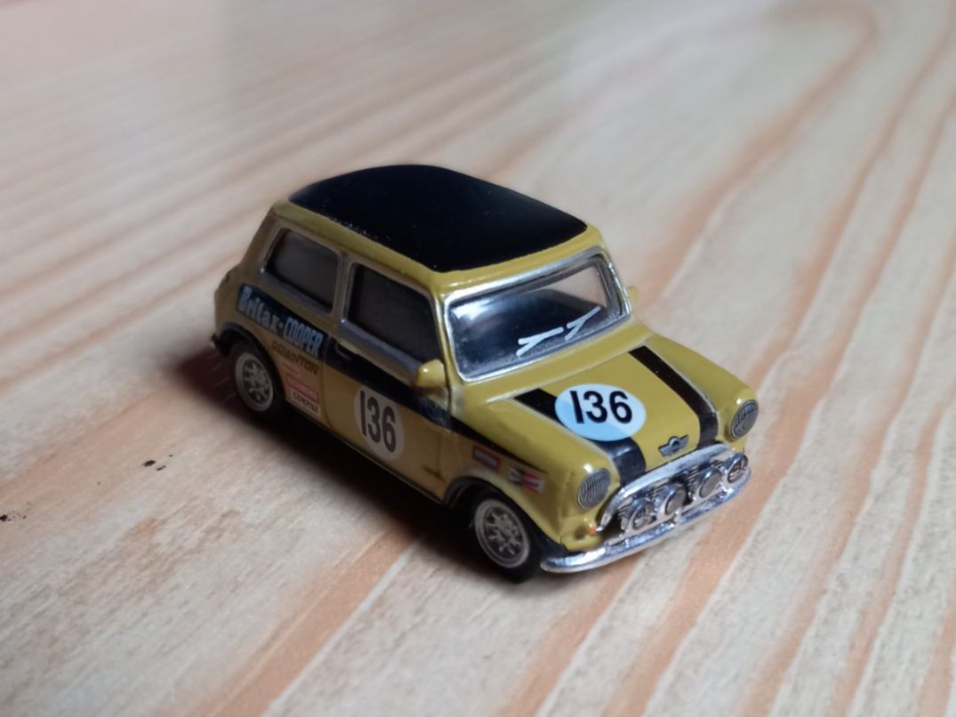 Cooper Modellini d'auto: Mini Cooper Sammelstück – Usato da Einsiedeln venduto da David.11
