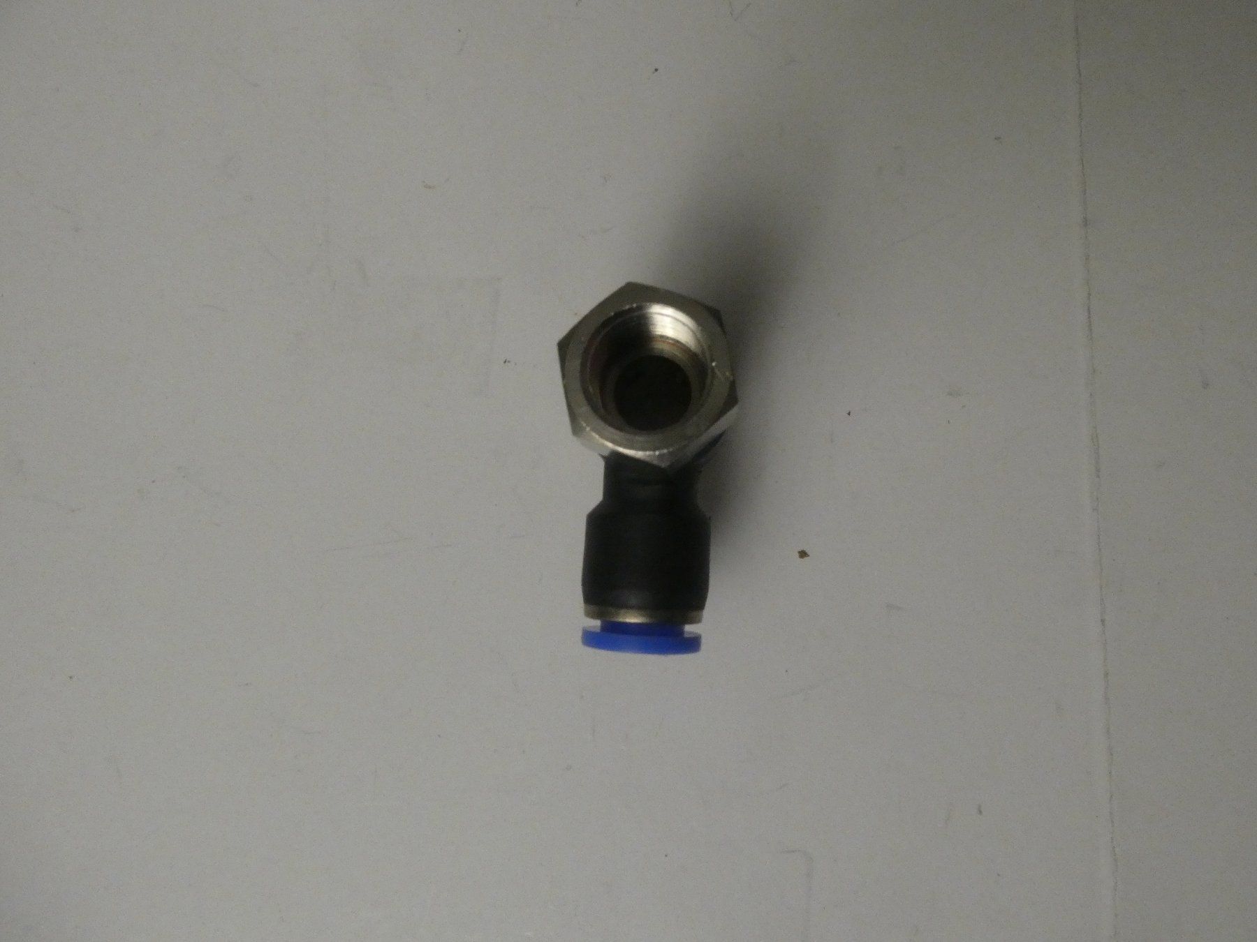 Metall- & Schlosserei Sonstiges: Pneumatik Anschluss 1/4Zoll 8mm – Neu (gemäss Beschreibung) aus Fulenbach von Hach0 1