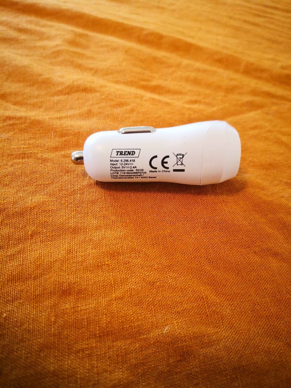 Caricabatterie: TREND USB Auto Ladegerät 12-24V auf 5V 2.4A – Nuovo (secondo la descrizione) da Basel venduto da 02134711