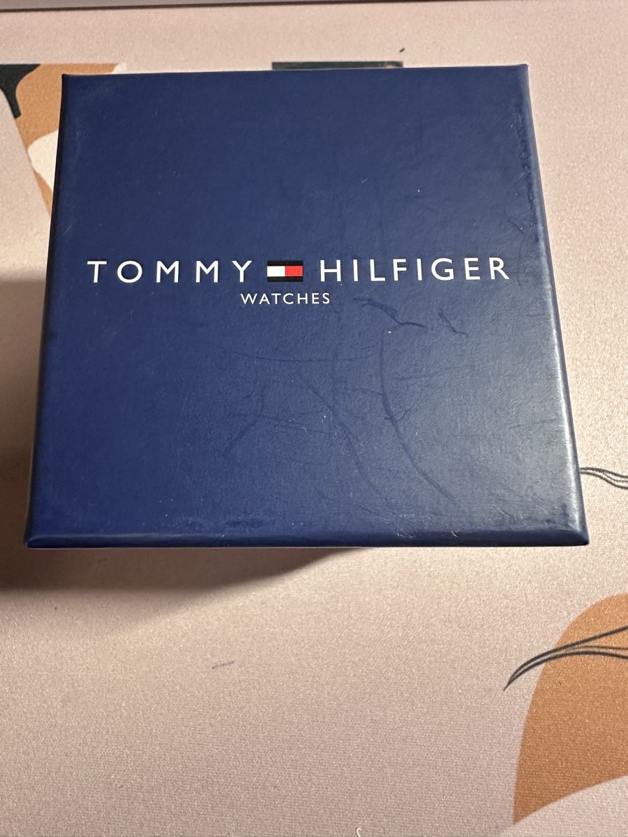 Tommy Hilfiger Uhren: Tommy Hilfiger Uhr – Gebraucht aus Benken SG von Malou1 4