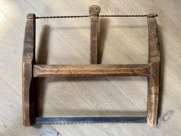 Antike kleine Säge antikes Werkzeug