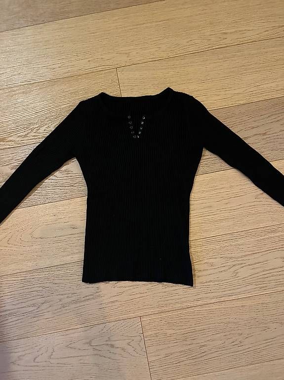 Tops: Petit pull noir – Gebraucht aus Champagne von Marie2108