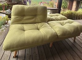 Sofa, klein, in zartem Grün