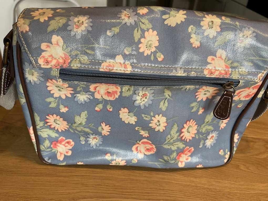 Taschen für Damen: Schöne Tasche der Marke "Tulip" – Gebraucht aus Zürich von ZSC01 2