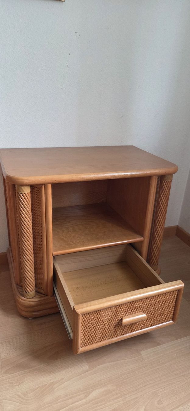 Comodini: Nachttisch Rattan – Usato da Andermatt venduto da YvZi24 5