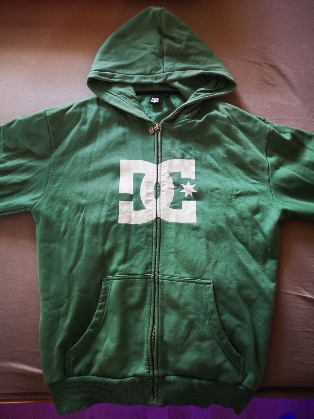 DC shoes Pullover & Sweatshirts: DC Zip Hoodie – Gebraucht aus wigoltingen von skillzz 1