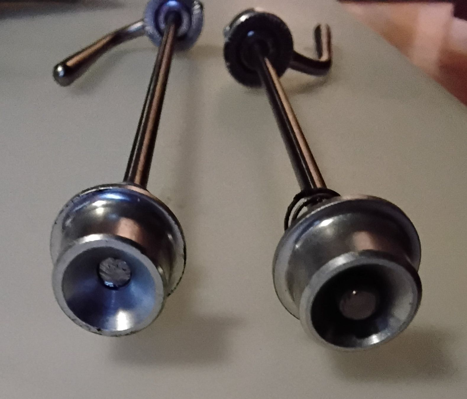 Pezzi di ricambio: Tune Titan Schnellspanner 100/135mm – Usato da Lohn-Ammannsegg venduto da analogis 2
