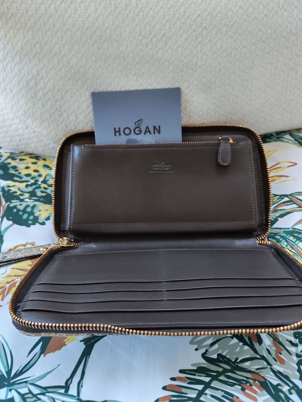 Portamonete: Porte monnaie zippée cuir Hogan – Nuovo (secondo la descrizione) da Trélex venduto da autard 2